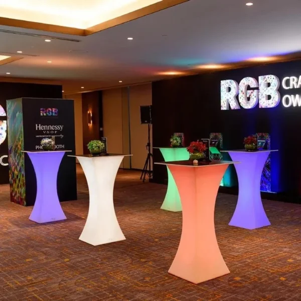 LED Illuminated Outdoor Bar Cocktail Table Rechargeable Plastic Lighted Coffee Table for KTV Disco Party Supplies